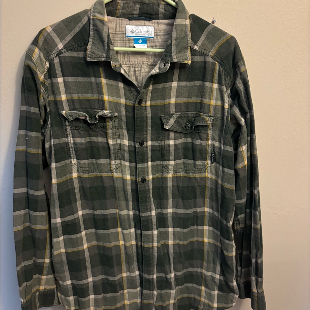 Columbia Tan and Green Plaid Shirt (L)
